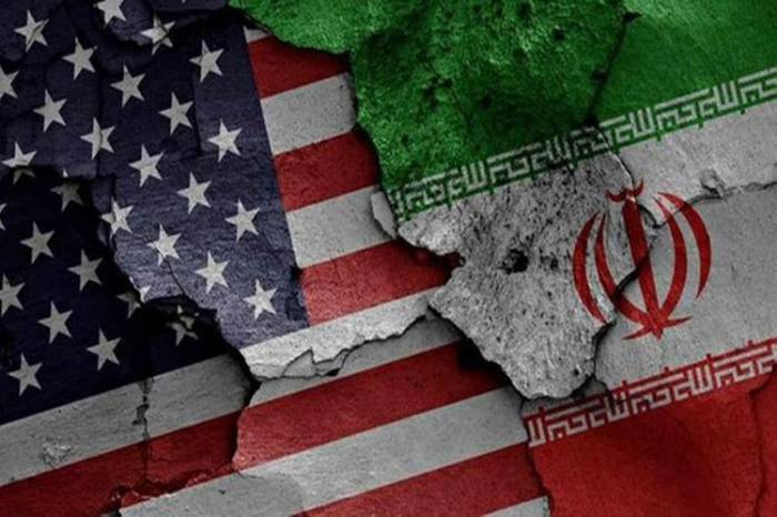 Иран ответит на нефтяные санкции США блокировкой морских путей