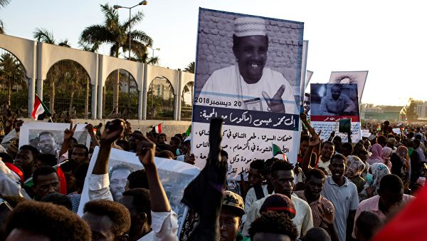 Посол Евросоюза пообещал Судану помощь
