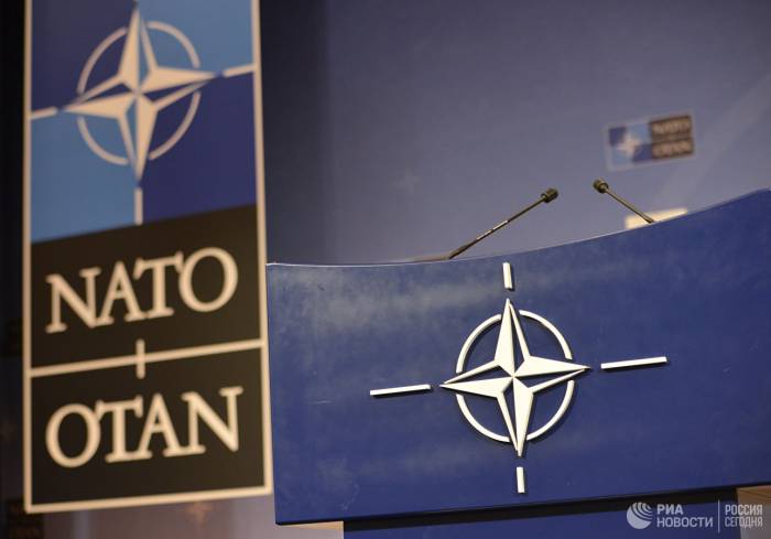 В Германии призвали распустить НАТО
