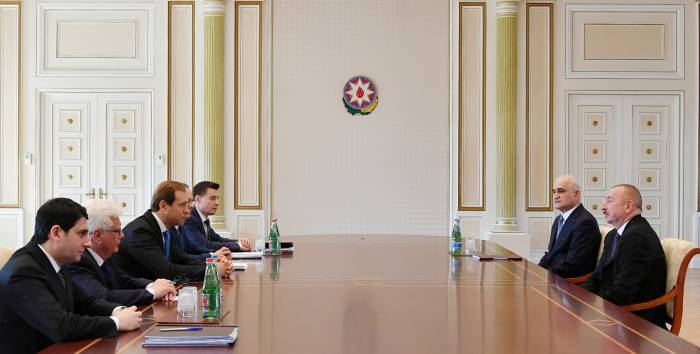 Ильхам Алиев принял министра промышленности и торговли России - ФОТО