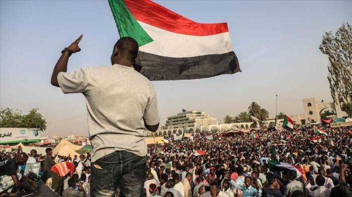 За 4 месяца протестов в Судане погибли 53 человека
