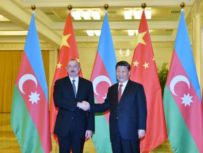 Ильхам Алиев: Азербайджан активно продвигает проект «Один пояс, один путь» в рамках выдвигаемых инициатив
