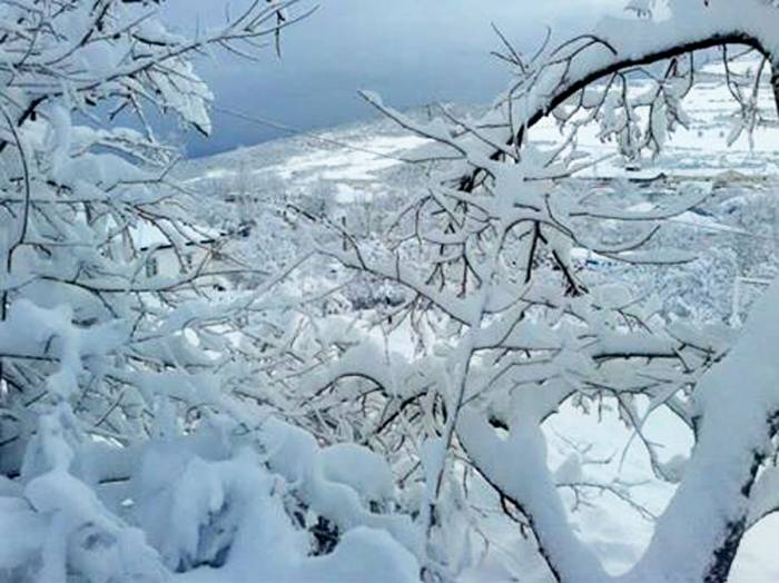 На юге Азербайджана выпало 15 см снега
