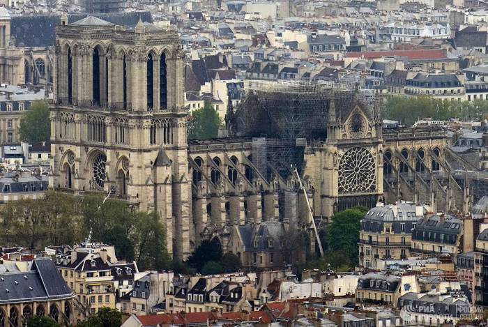 Во Франции представили законопроект по восстановлению Нотр-Дама
