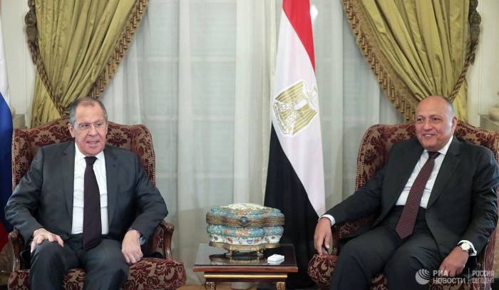 Главы МИД России и Египта обсудили возобновление авиасообщения
