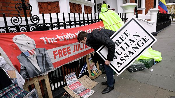 Власти Британии знали о намерении Эквадора отказать Ассанжу в убежище
