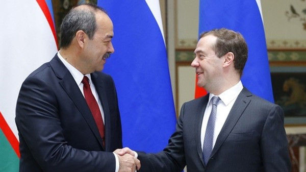 Премьер России Дмитрий Медведев посетит Узбекистан 
