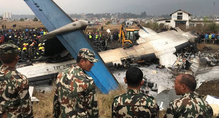 Самолет потерпел крушение в Непале, есть погибшие
