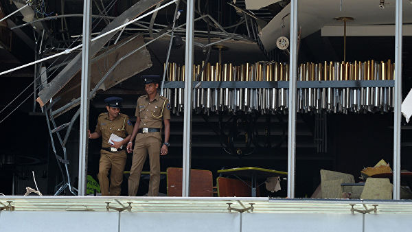На Шри-Ланке в связи со взрывами тринадцать человек заключили под стражу
