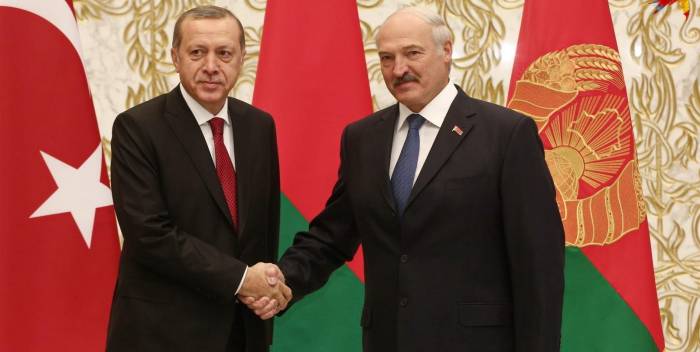 Почему Лукашенко едет в Турцию? - ИНТЕРВЬЮ
