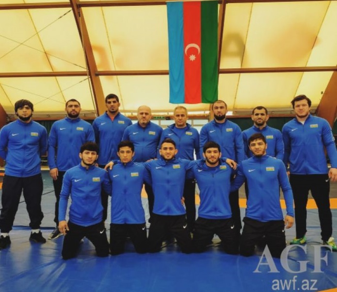 Азербайджанские борцы победили армян на чемпионате Европы