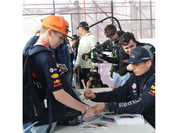 Опубликовано расписание автограф-сессии Formula1 в Баку