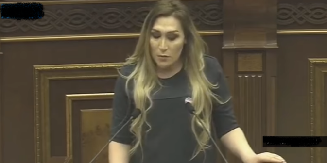 СКАНДАЛ: В парламенте Армении выступила женщина-трансгендер -ВИДЕО