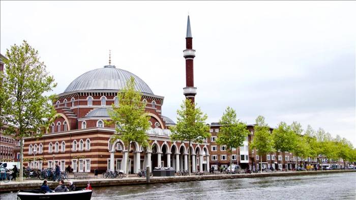 Мусульман в Нидерландах притесняют из-за веры
