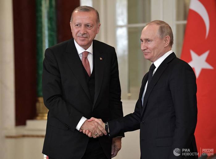 Эрдоган заявил Путину о рисках эскалации в Идлибе
