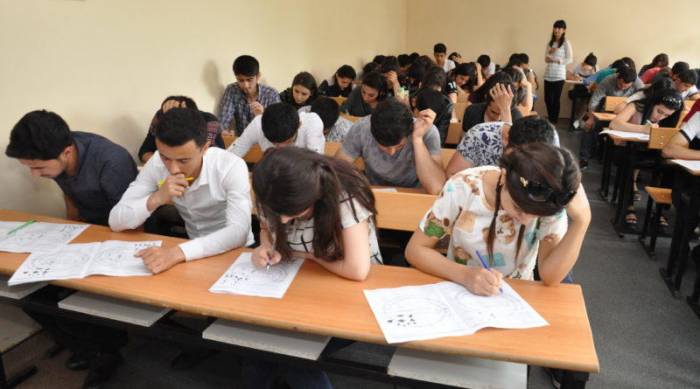 Каким специальностям отдано предпочтение во время приема студентов в Азербайджане в текущем году?
