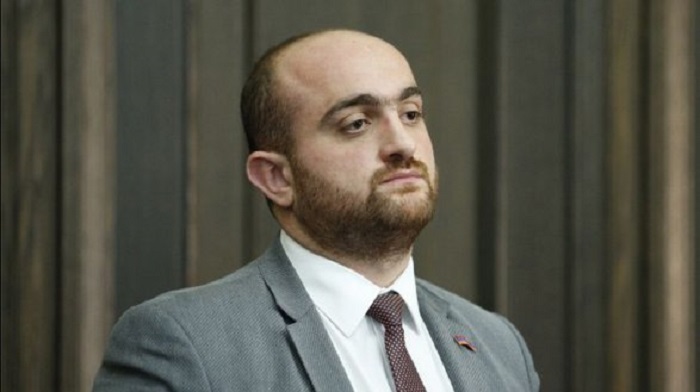 В Армении человека, растоптавшего российский флаг, назначили губернатором