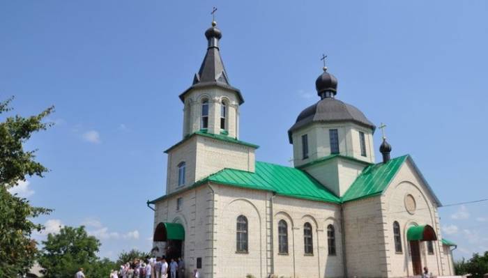 На Украине община православной церкви сообщила о захвате храма