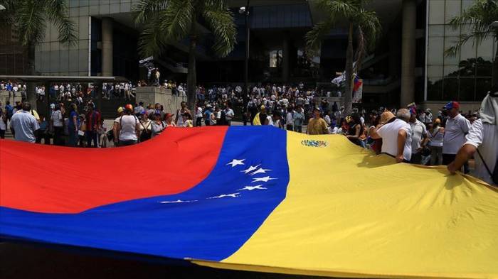 Оппозиция анонсировала новые акции протеста в Венесуэле

