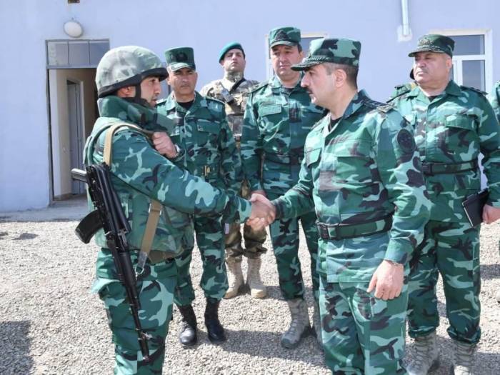 Глава Погранслужбы Азербайджана распорядился повысить боеготовность на границе с Арменией - ФОТО 
