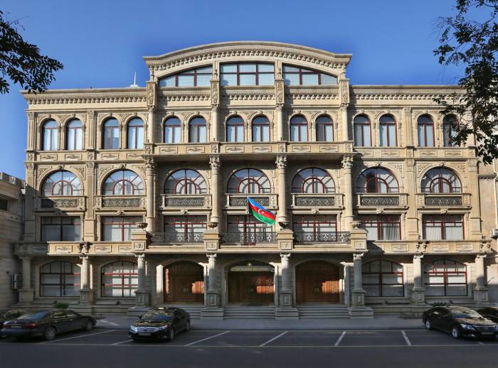 Счетная палата Азербайджана отмечает недочеты в финотчетах компаний - глава
