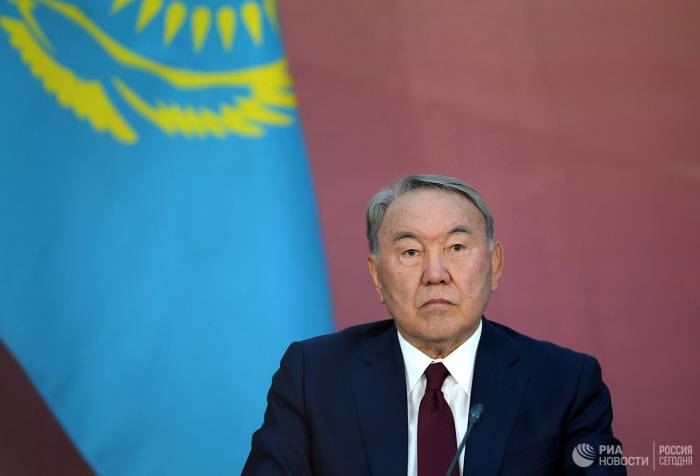 Назарбаев стал почетным сенатором Казахстана
