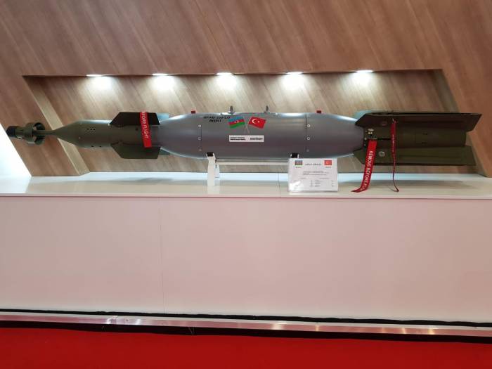 Азербайджан впервые демонстрирует на выставке в Стамбуле авиабомбу "QFAB-250 LG"