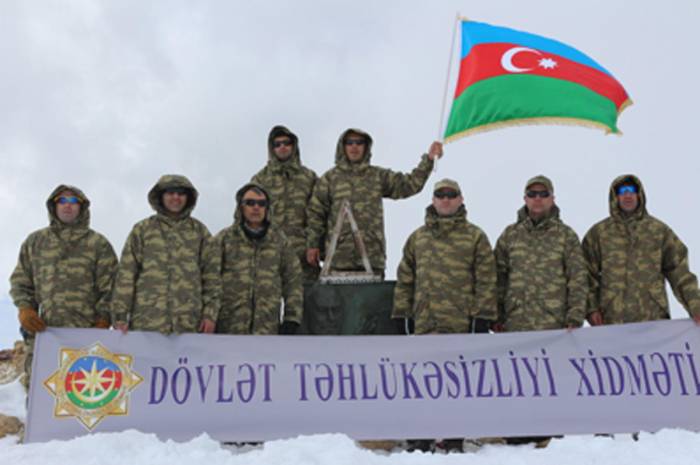 СГБ Азербайджана организовала восхождение на "Пик Гейдара" 