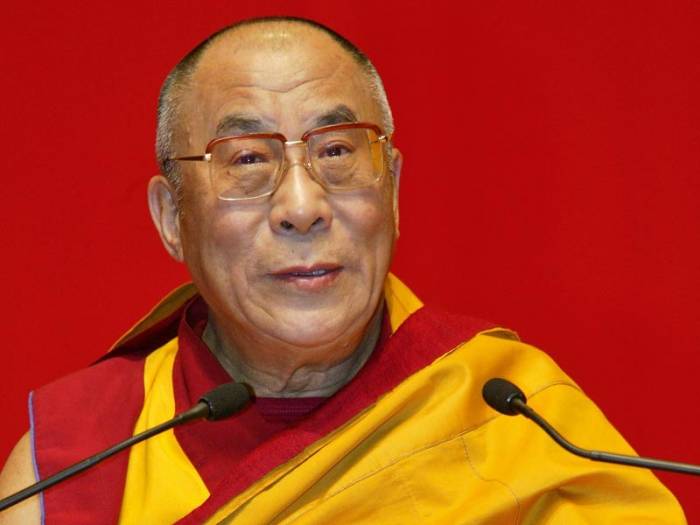 Американский посол в Китае призвал китайские власти к диалогу с далай-ламой
