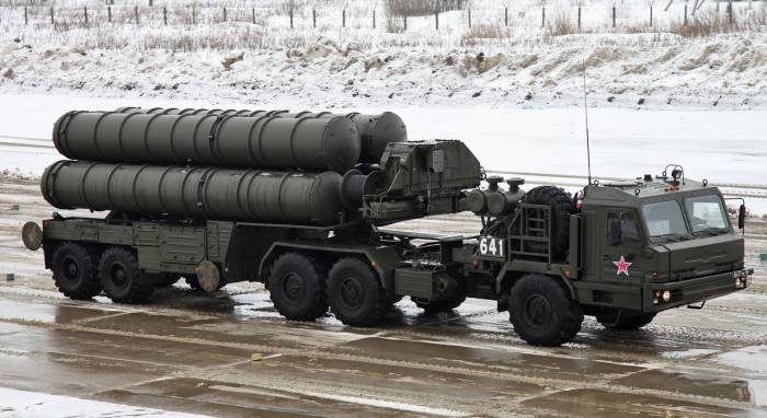 Россия отказала Ирану в поставках зенитных ракетных комплексов С-400
