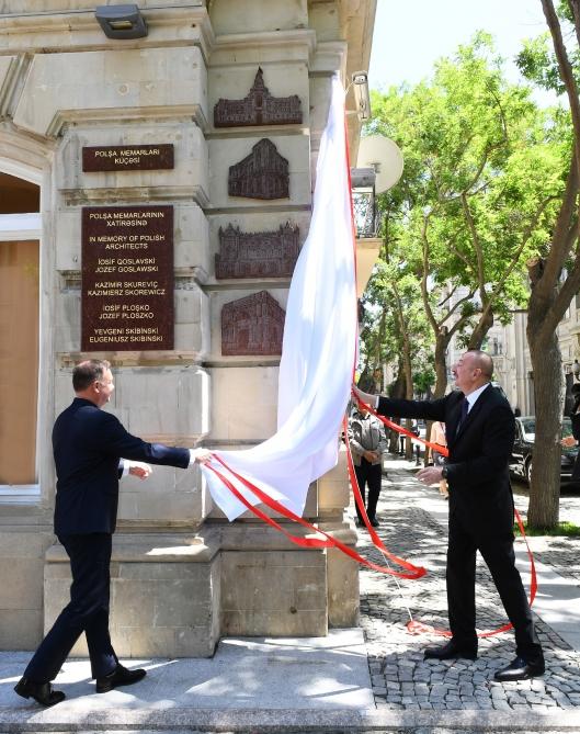 Президенты Азербайджана и Польши приняли участие в открытии в Баку барельефов, посвященных памяти польских архитекторов - ФОТО