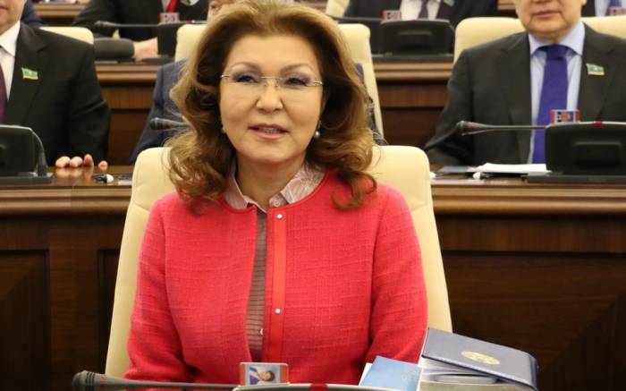 Назарбаева призвала зарубежную диаспору армян вкладывать в Казахстан
