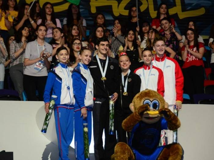  В Баку наградили победителей Чемпионата Европы по аэробной гимнастике 