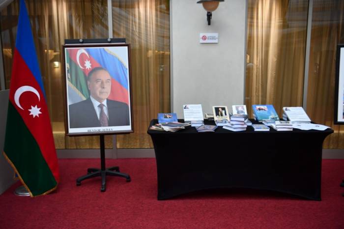 В Кувейте прошла церемония, посвященная 96-летию великого лидера Гейдара Алиева