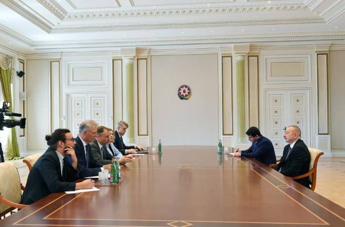 Ильхам Алиев принял спецпредставителя ЕС по Южному Кавказу
