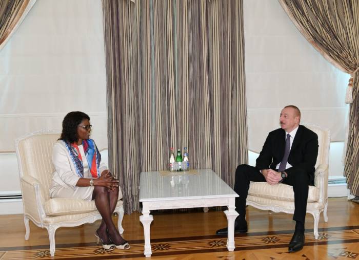 Ильхам Алиев принял делегацию Всемирного банка
