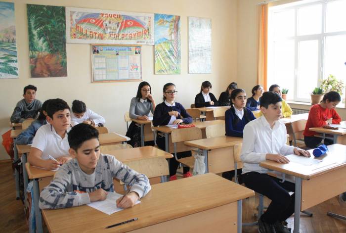 В Азербайджане идет основной этап международной программы по оценке знаний школьников
