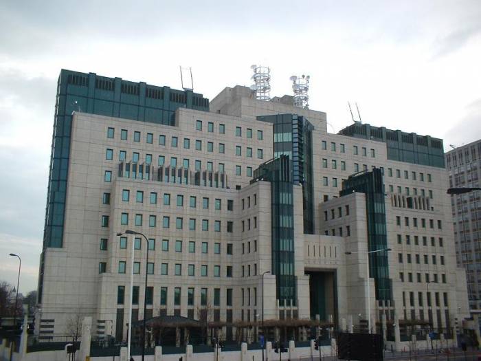 Британскую контрразведку обвинили в "незаконном обращении с данными"
