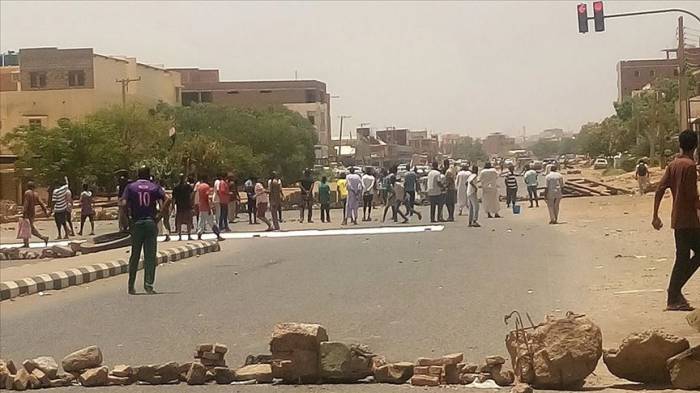 Минздрав Судана: в ходе беспорядков погиб 61 человек
