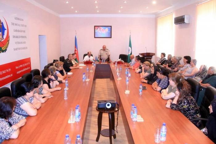 Министерство обороны Азербайджана провело встречу с группой семей шехидов 