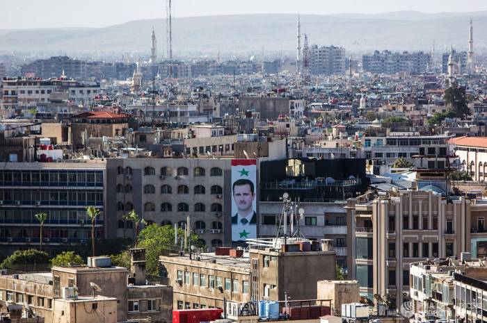 Санкции США против Ирана не смогут его поколебать, заявили в Сирии
