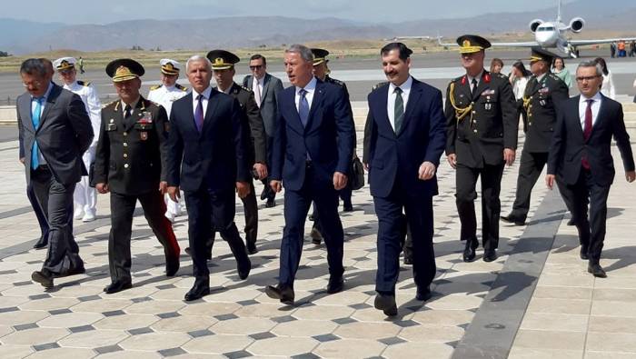 Министр национальной обороны Турции прибыл в Нахчыван - ФОТО