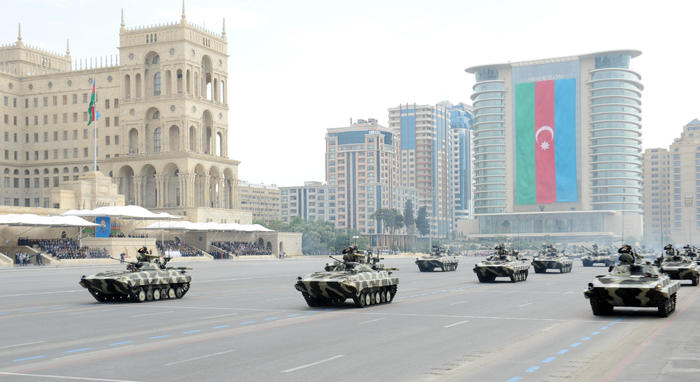 Азербайджан увеличивает оборонные расходы на 5%

