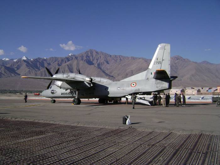 Индийская армия ищет пропавший в горах Ан-32
