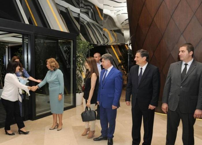 Председатель Народного собрания Болгарии прибыла с визитом в Азербайджан