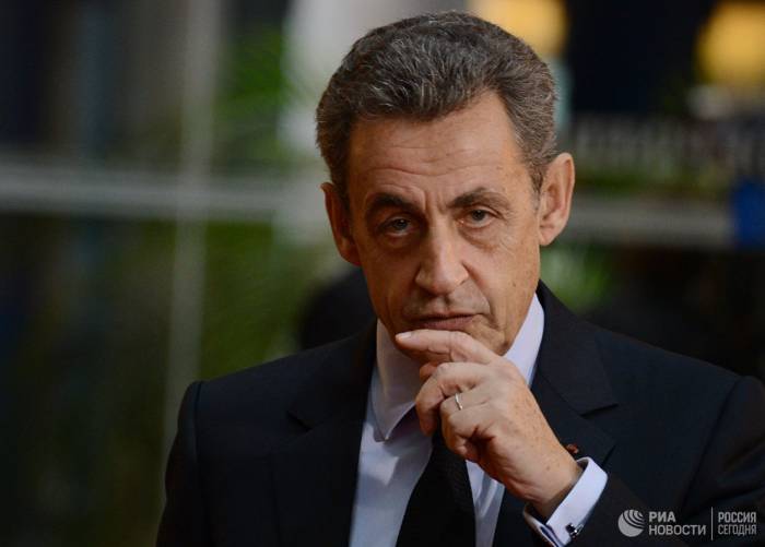 Саркози предъявили обвинения в создании "преступного сообщества"
