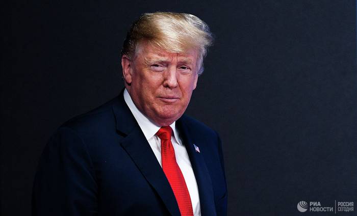 Трамп высказался за участие евроскептика Фараджа в переговорах о Brexit
