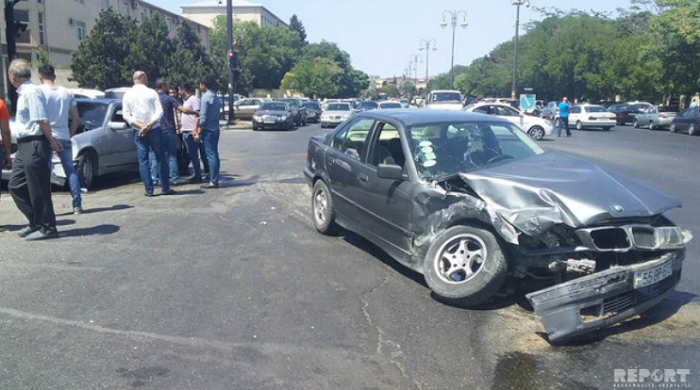 В Баку мужчина стал жертвой чужой аварии