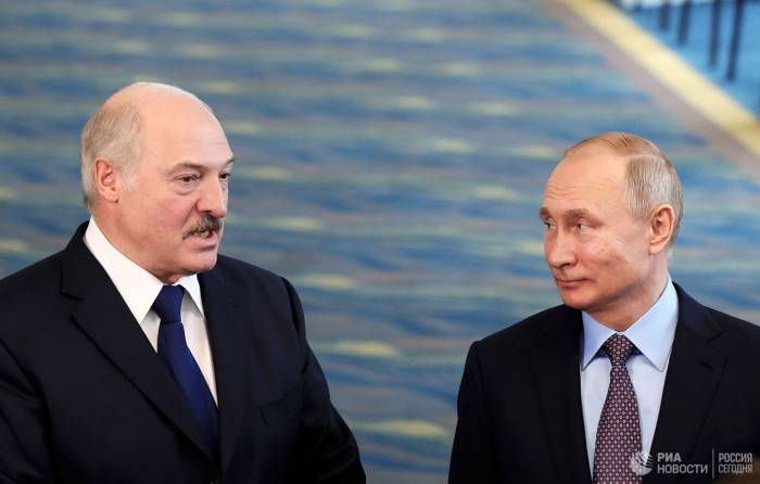 Лукашенко совершит рабочий визит в Россию
