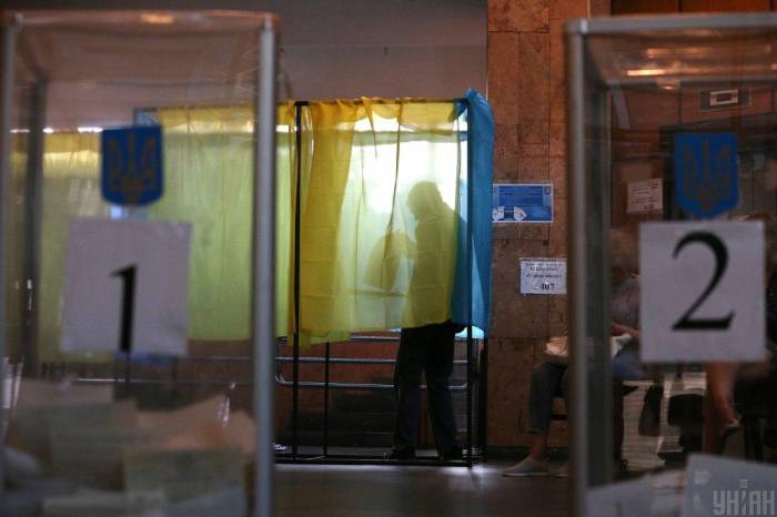 Явка на выборах в Украине составляет более 33% – ЦИК